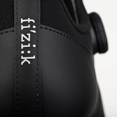 Превью  Велотуфли шоссейные FIZIK Vento Omna Black/Black